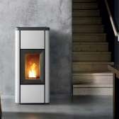 Piecyk grzewczy na pellet z nadmuchem MCZ Mida 8kW