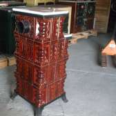 Wolnostojący piec kominkowy kaflowy (4 kafle) z marmurową półką