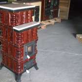 Wolnostojący piec kominkowy kaflowy (4 kafle) z marmurową półką